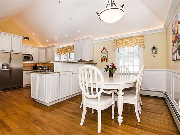 217 Westerly Road Weston, MA 02493 - Photo 7 of 16