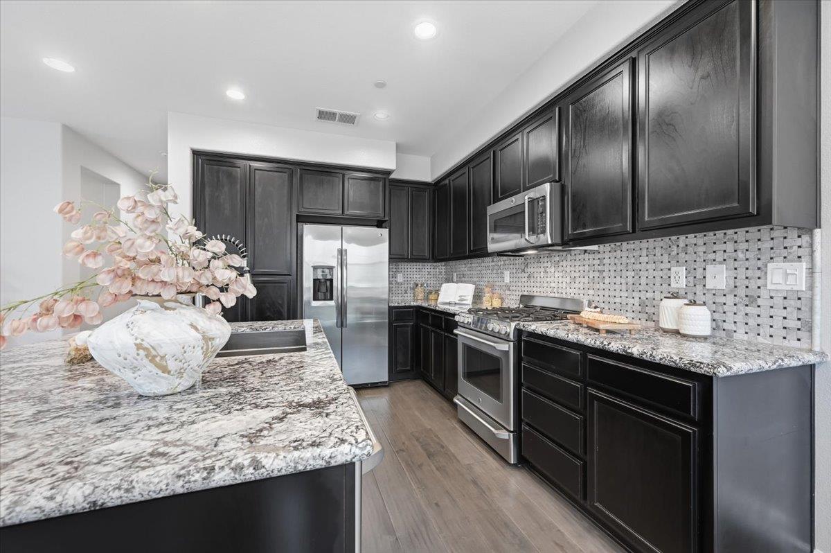 2951 Via Roma Place, Unit 36 Santa Clara, CA 95051 - Photo 19 of 61 Gallery Image 19
