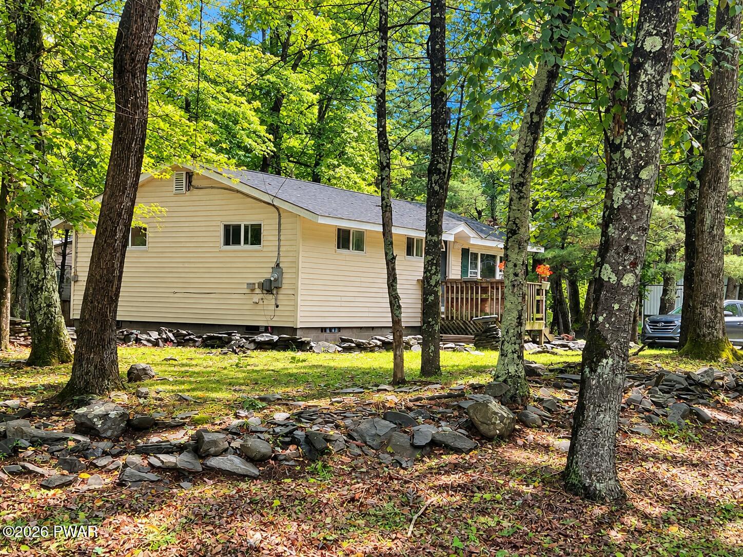 116 Beech Road Dingmans Ferry, PA 18328 - Photo 8 of 29 Gallery Image 8