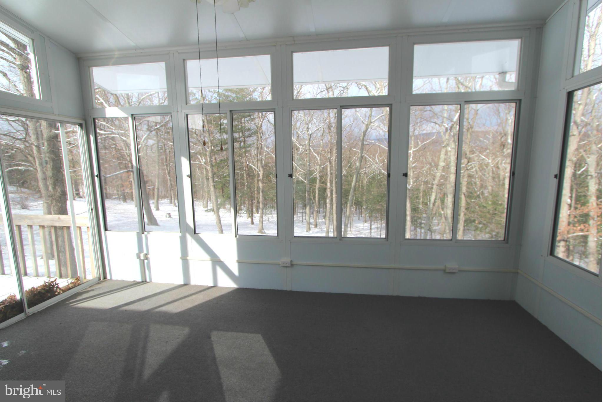 6198 Timber Ridge Road Berkeley Springs, WV 25411 - Photo 11 of 29 Interior (General)