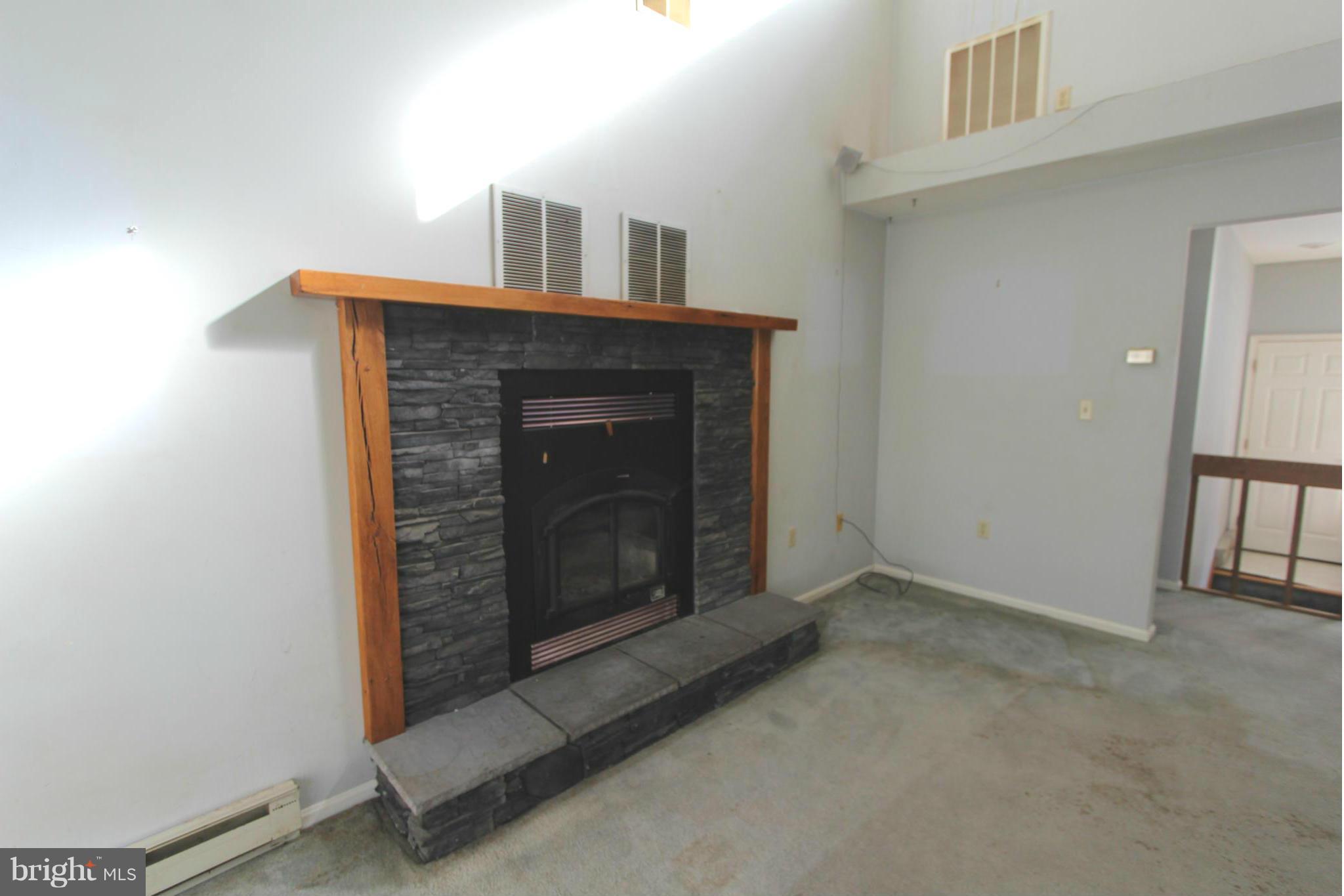 6198 Timber Ridge Road Berkeley Springs, WV 25411 - Photo 12 of 29 Living Room