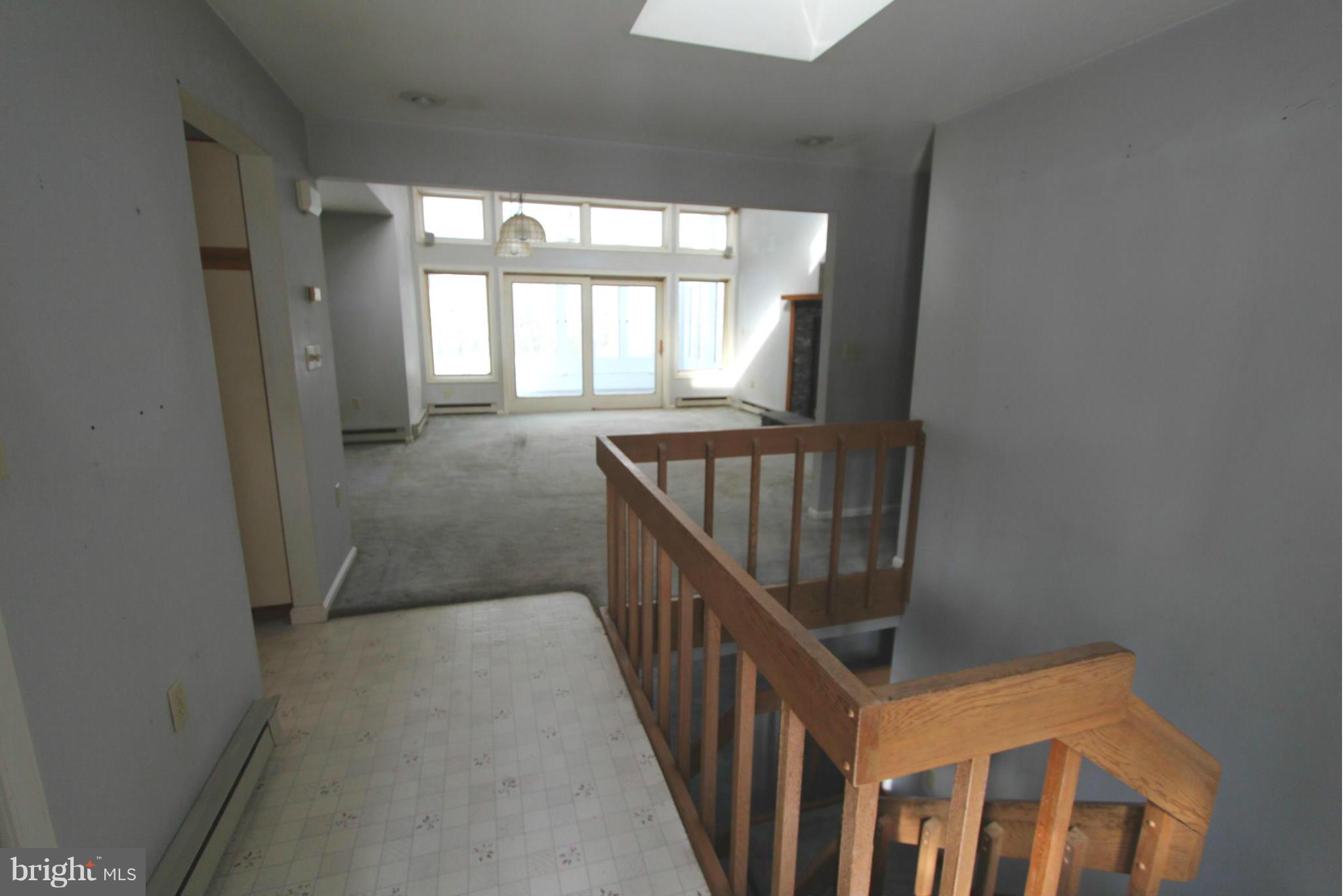 6198 Timber Ridge Road Berkeley Springs, WV 25411 - Photo 15 of 29 Interior (General)