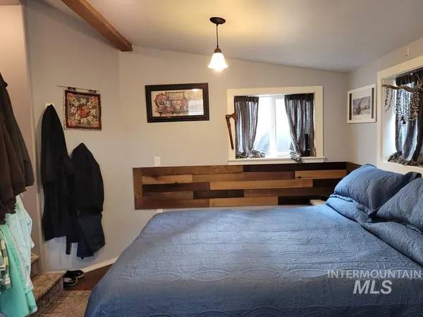 $249,900 | 12 D Street, Cascade, ID 83611