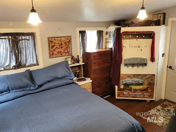 $249,900 | 12 D Street, Cascade, ID 83611