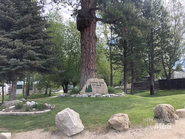 $249,900 | 12 D Street, Cascade, ID 83611