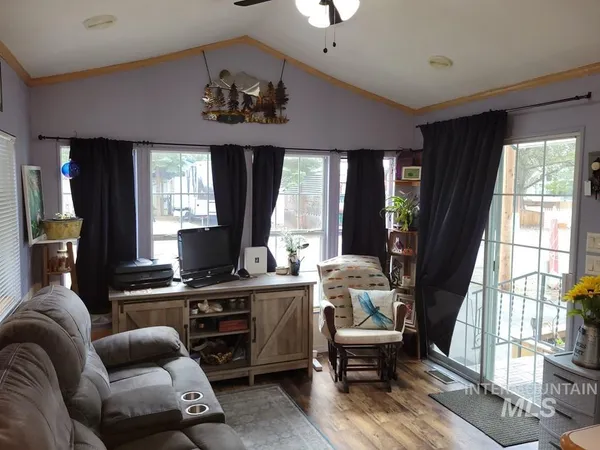 $249,900 | 12 D Street, Cascade, ID 83611