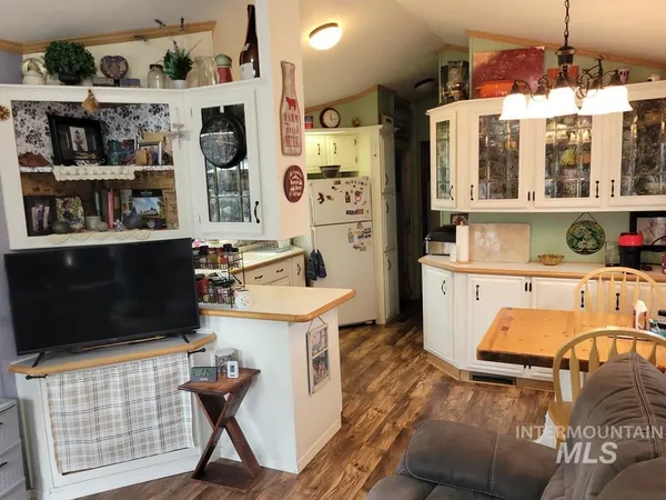 $249,900 | 12 D Street, Cascade, ID 83611