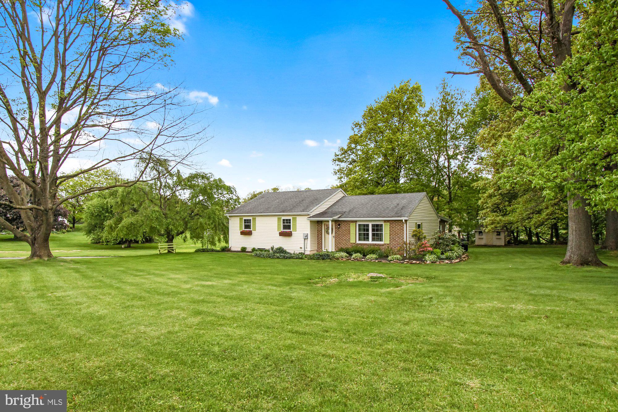 663 Old Commons Road Windsor, PA 17366 - Photo 3 of 40