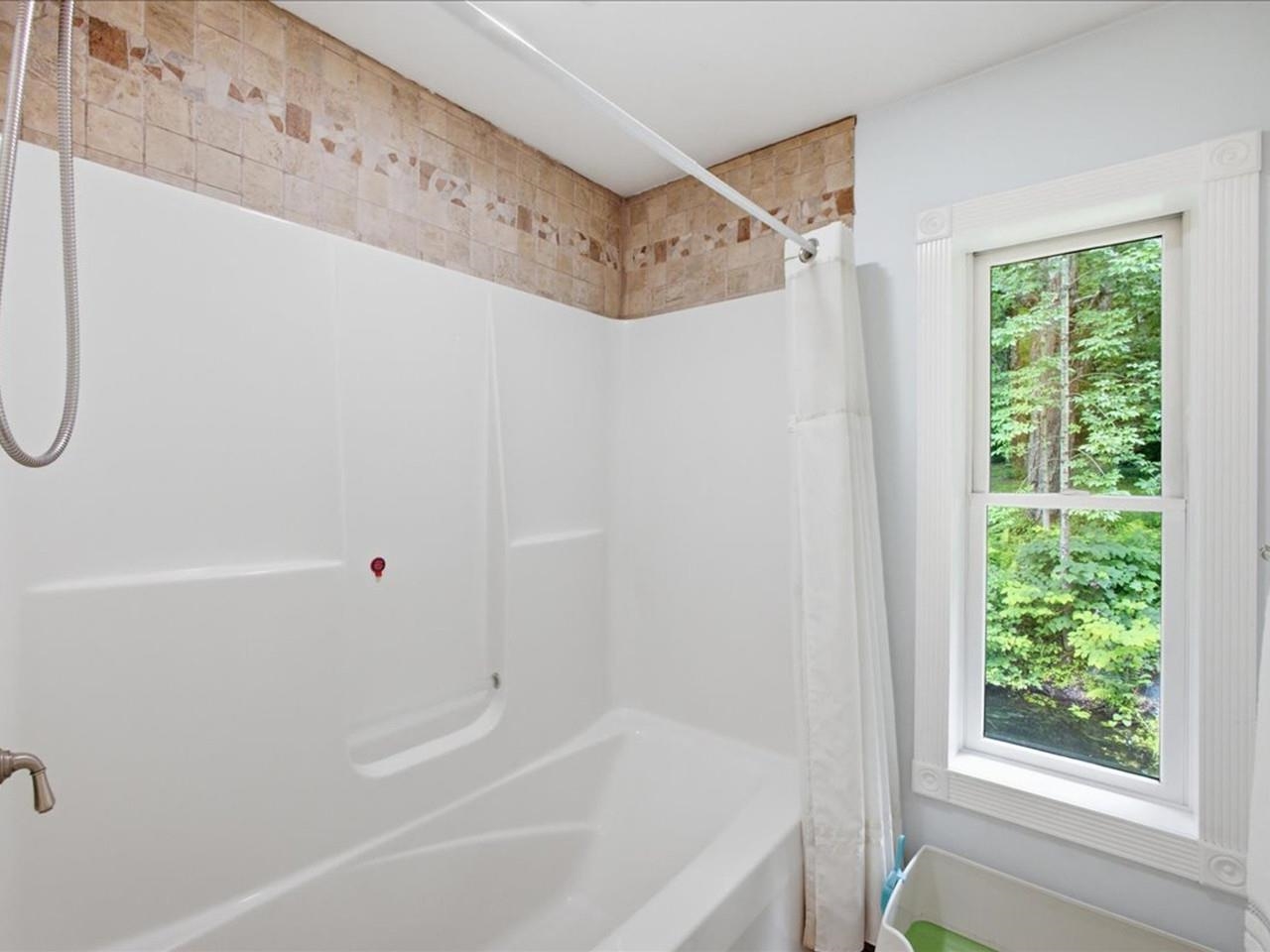 1093 East Hill Road Richmond, VT 05477 - Photo 21 of 57 Gallery Image 21