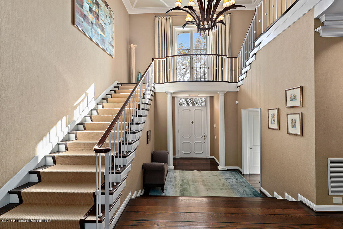 995 Hampton Road Arcadia, CA 91006 - Photo 14 of 126 Formal Foyer