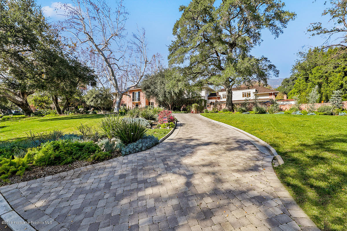 995 Hampton Road Arcadia, CA 91006 - Photo 5 of 126 Circluar Driveway