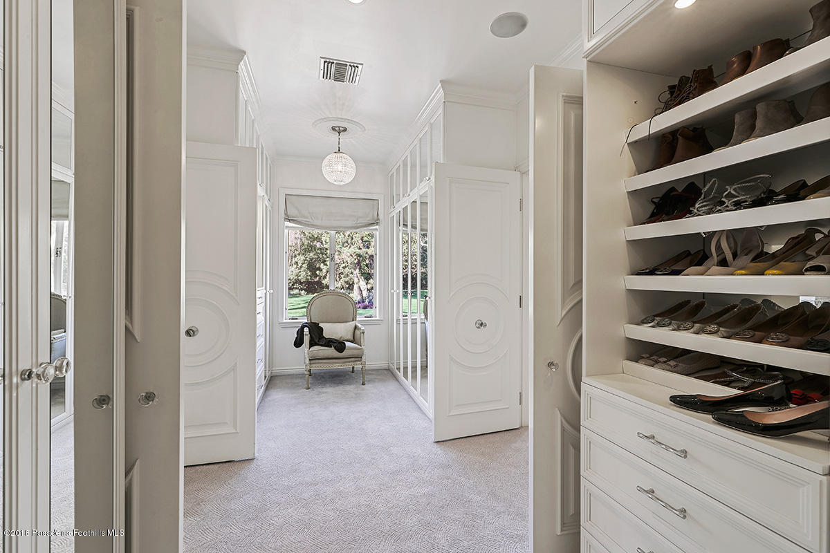 995 Hampton Road Arcadia, CA 91006 - Photo 50 of 126 Master Closet