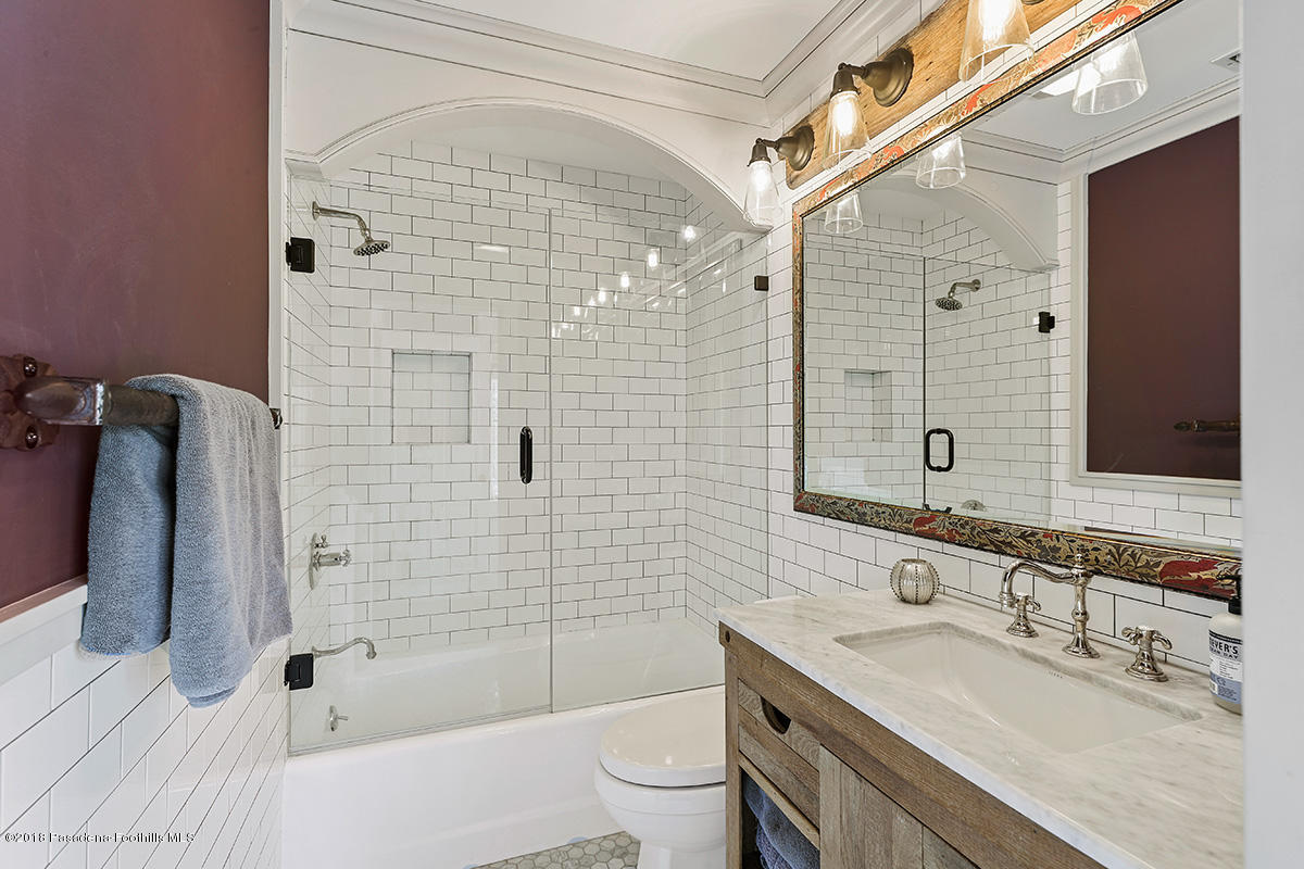 995 Hampton Road Arcadia, CA 91006 - Photo 72 of 126 Bathroom for bedroom 8