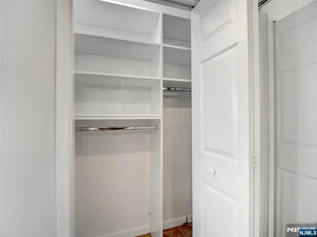 $399,000 | 160 Overlook Avenue, Unit 17C, Hackensack, NJ 07601