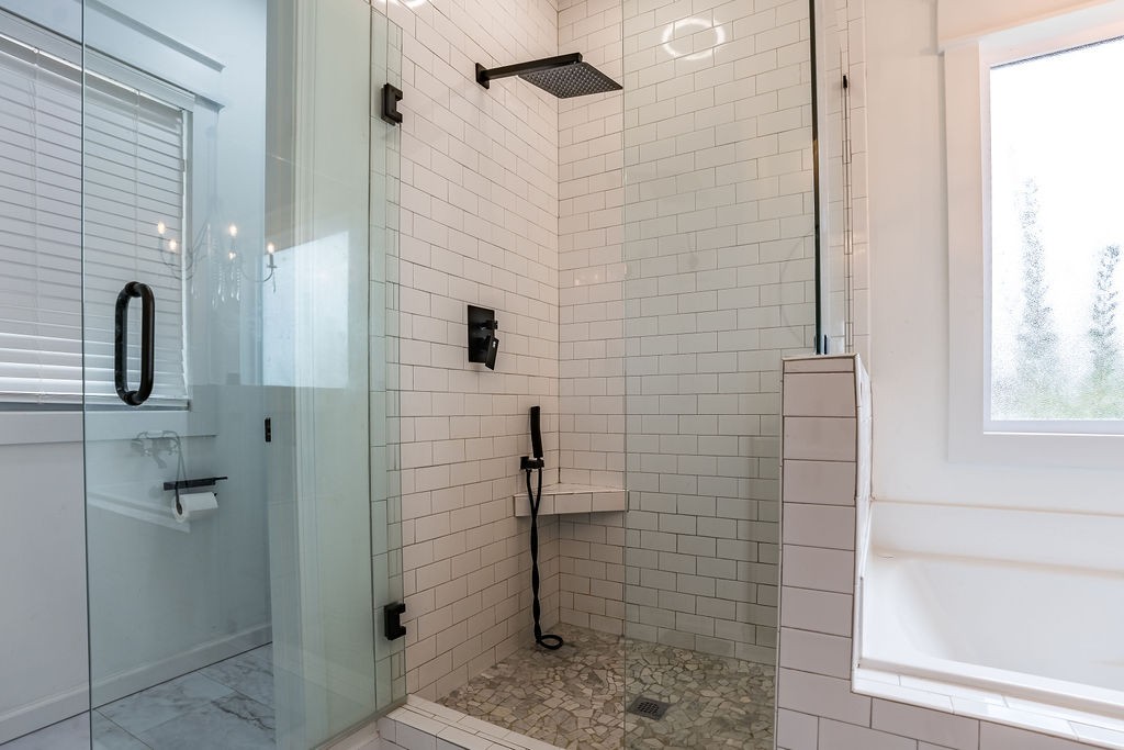 3765 S Road Cadiz, KY 42211 - Photo 37 of 78 a bathroom with a shower