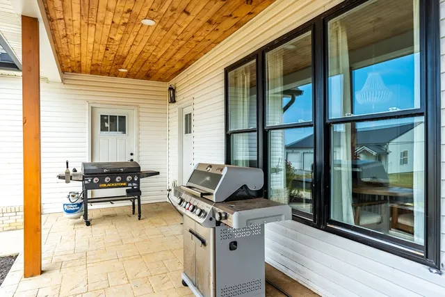 $900,000 | 3765 S Road, Cadiz, KY 42211