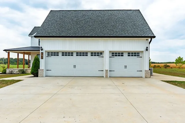 $900,000 | 3765 S Road, Cadiz, KY 42211