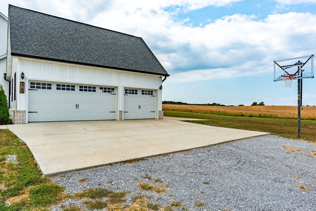 3765 S Road Cadiz, KY 42211 - Photo 54 of 78 a view of an ocean