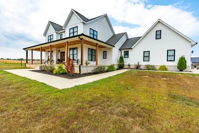 $900,000 | 3765 S Road, Cadiz, KY 42211