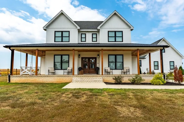 $900,000 | 3765 S Road, Cadiz, KY 42211