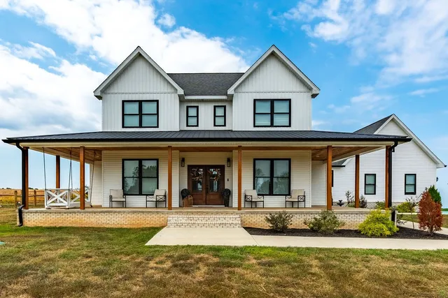 $900,000 | 3765 S Road, Cadiz, KY 42211