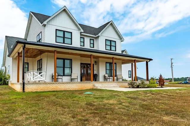 $900,000 | 3765 S Road, Cadiz, KY 42211