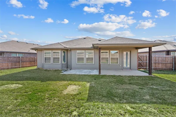 $2,495 | 3204 Montego Bay Lane, Fort Worth, TX 76123