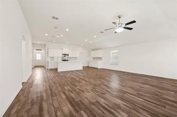 $2,495 | 3204 Montego Bay Lane, Fort Worth, TX 76123