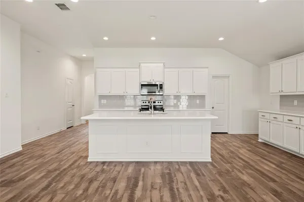 $2,495 | 3204 Montego Bay Lane, Fort Worth, TX 76123