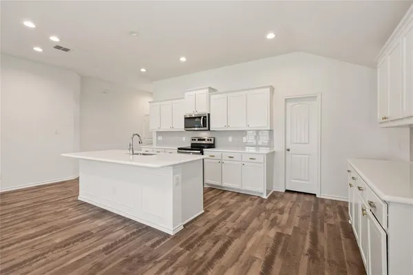 $2,495 | 3204 Montego Bay Lane, Fort Worth, TX 76123