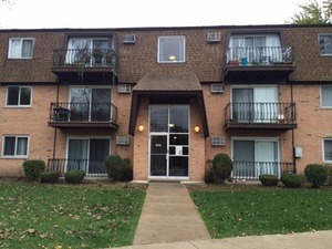 4809 West Engle Road, Unit 3C Alsip, IL 60803 - Photo 1 of 9