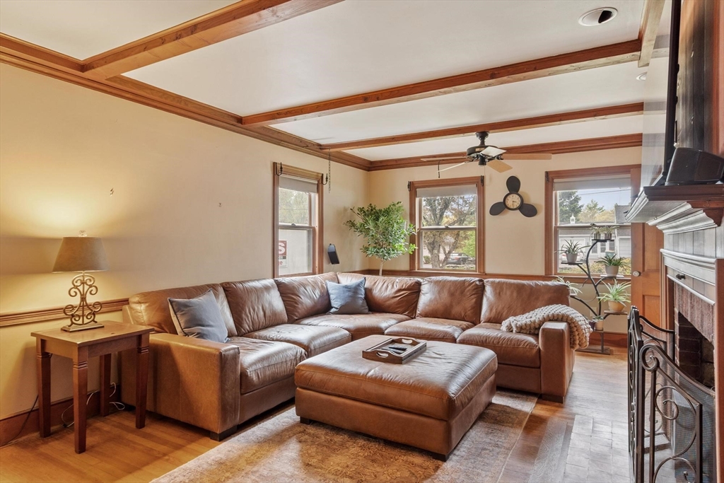 289 Sterling Road Lancaster, MA 01523 - Photo 6 of 39