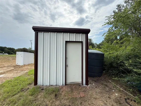 $164,000 | 4724 East University Drive, Denton, TX 76208