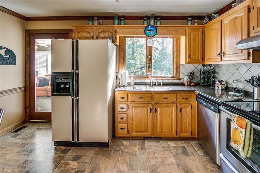 2074 Spero Road Asheboro, NC 27205 - Photo 12 of 30 Gallery Image 12