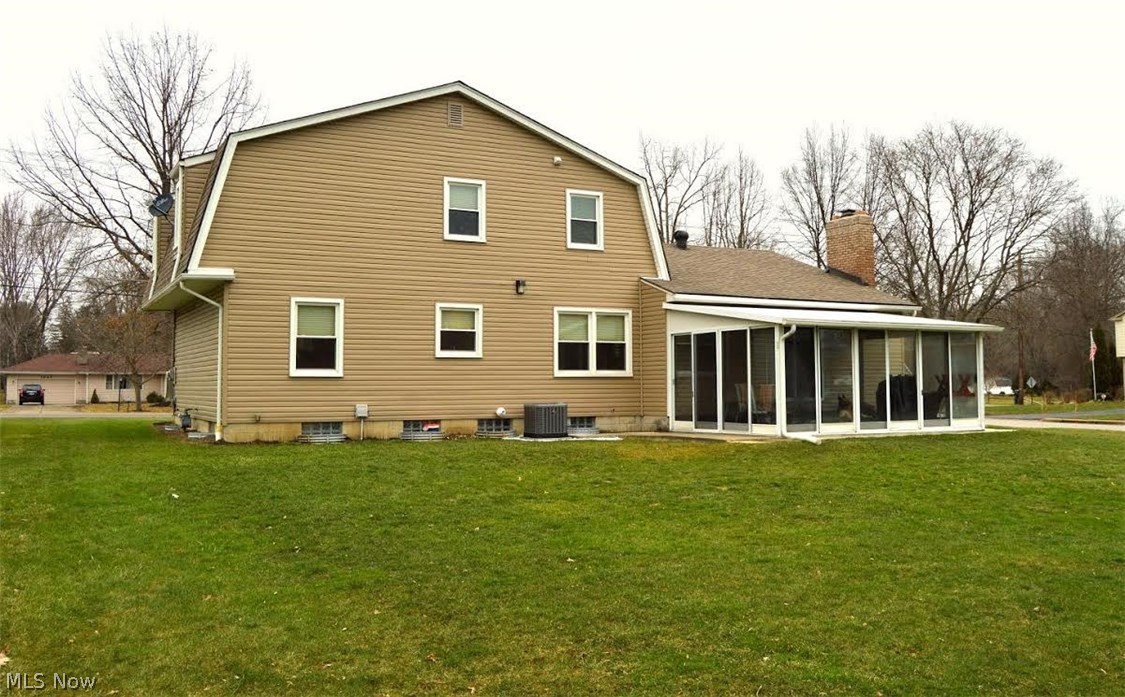 1251 Shields Road Youngstown, OH 44511 - Photo 19 of 24 Large Back Yard.