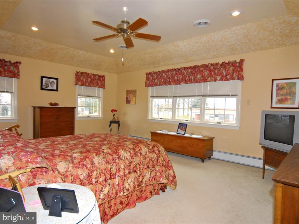 11 Fairland Road Manheim, PA 17545 - Photo 16 of 31 Gallery Image 16