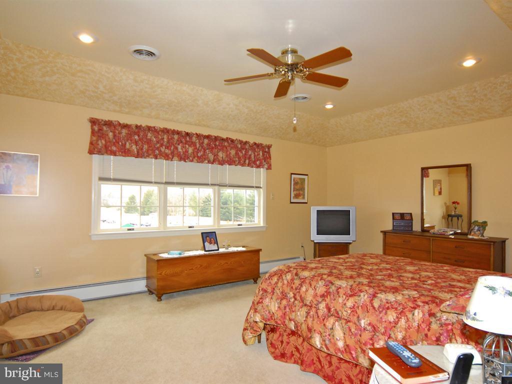 11 Fairland Road Manheim, PA 17545 - Photo 17 of 31 Gallery Image 17