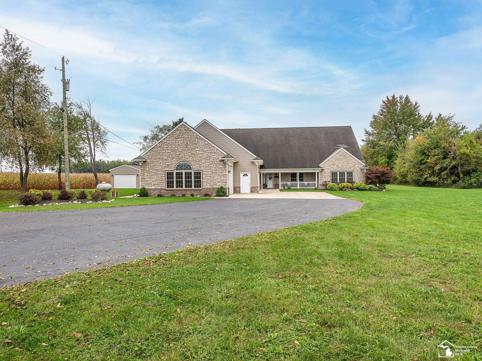 5267 Stadler Road Monroe, MI 48162 - Photo 1 of 47