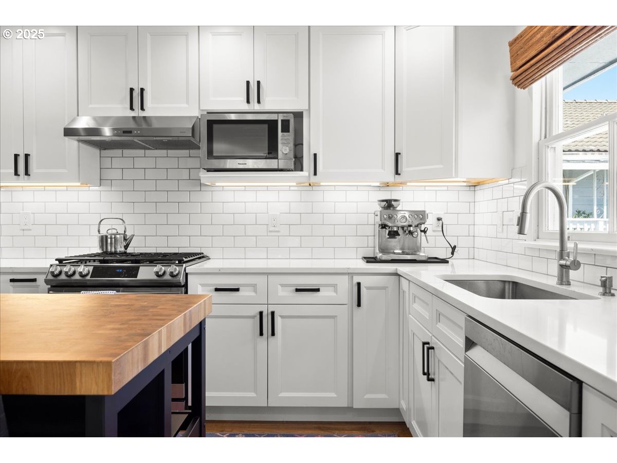 5400 Southwest Scholls Ferry Road Portland, OR 97225 - Photo 13 of 33 Gallery Image 13