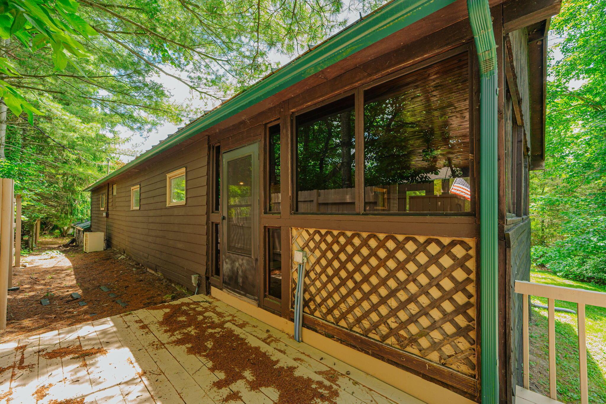 1137 Warren Road Delaware, OH 43015 - Photo 28 of 31 46-web-or-mls-1137 Warren Rd 046