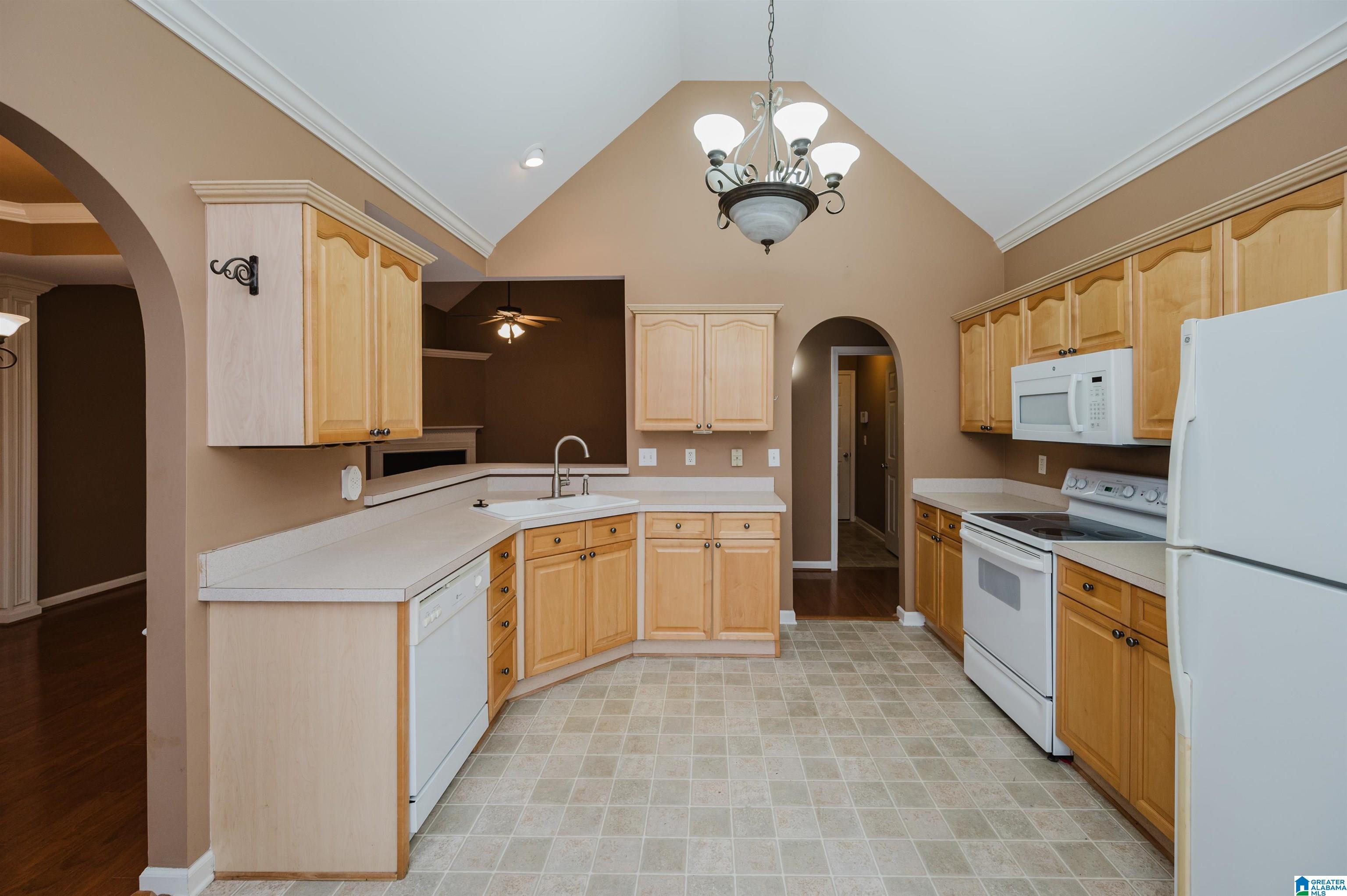 736 Barkley Circle Alabaster, AL 35007 - Photo 11 of 40