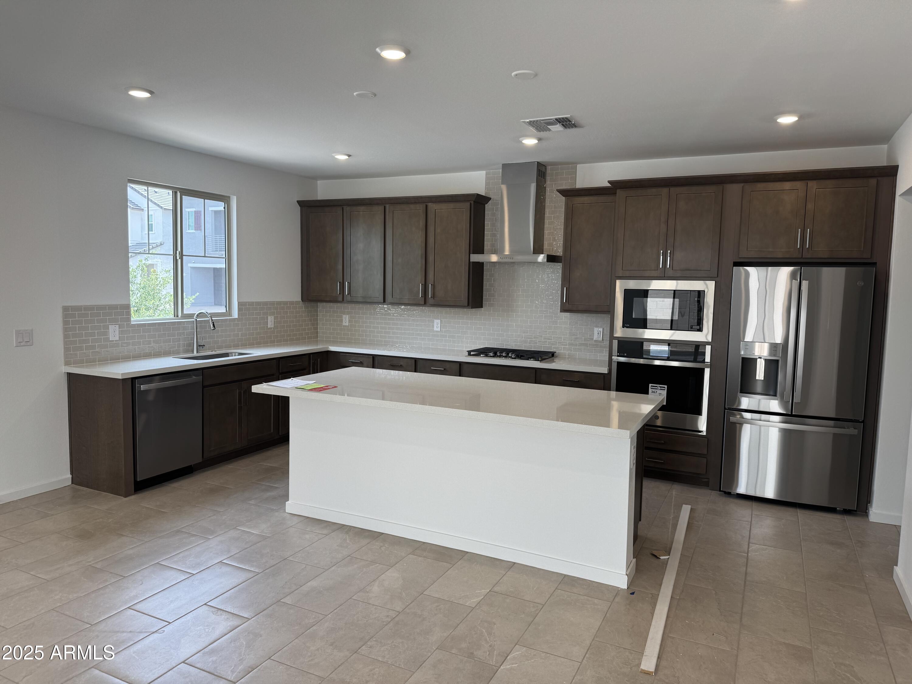 2469 West Rowel Road Phoenix, AZ 85085 - Photo 3 of 11 Kitchen
