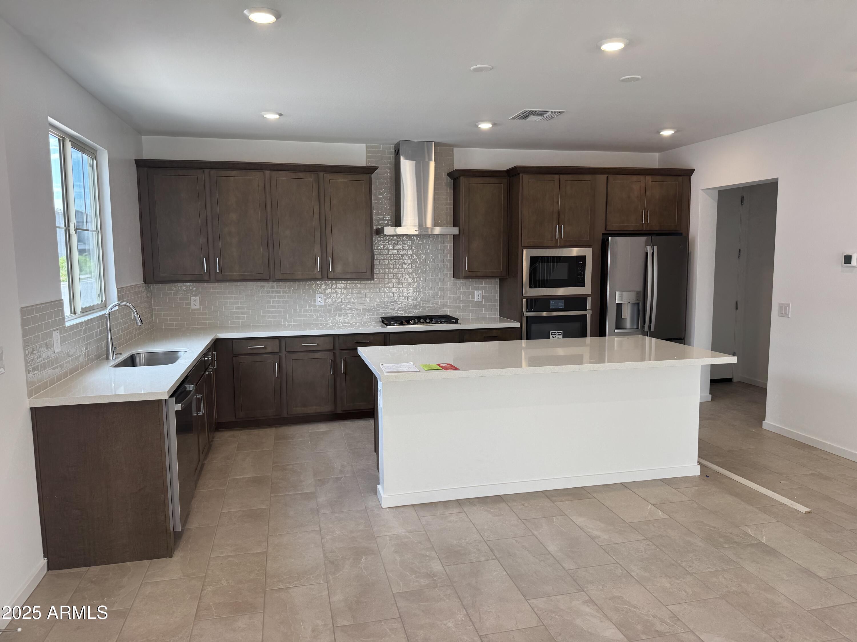 2469 West Rowel Road Phoenix, AZ 85085 - Photo 4 of 11 Kitchen