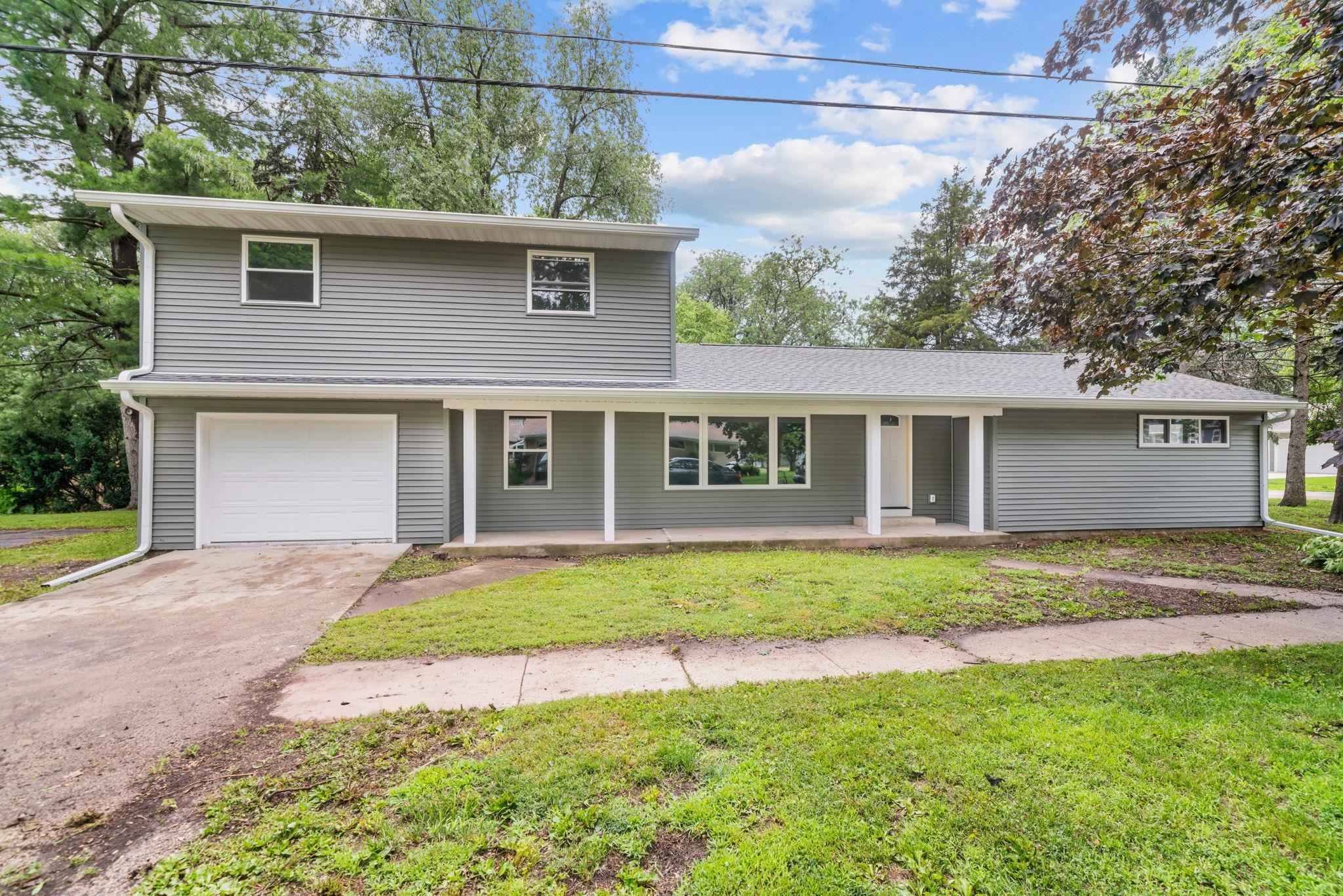 809 Adams Street Oregon, IL 61061 - Photo 1 of 34