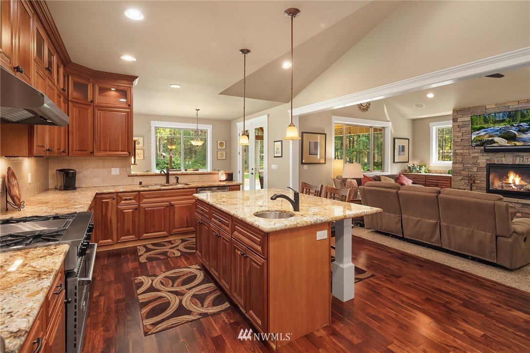 3351 Southwest Lake Helena Road Port Orchard, WA 98367 - Photo 10 of 34 Gallery Image 10