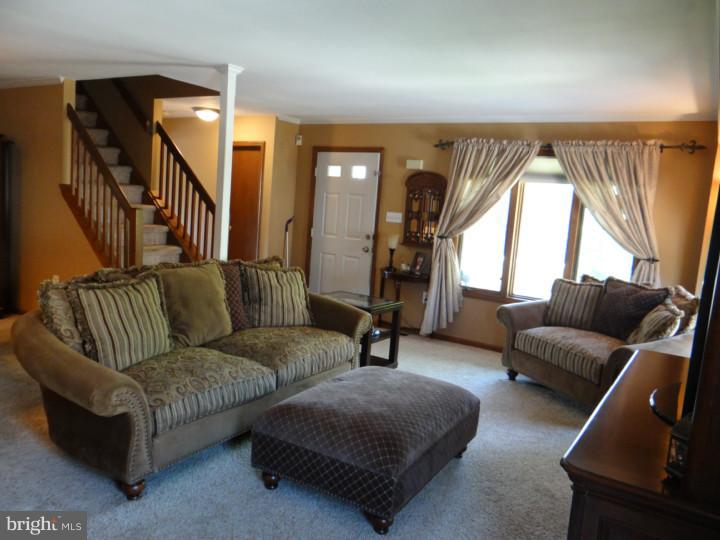 8816 Ridge Avenue, Unit 4 Philadelphia, PA 19128 - Photo 8 of 25 Family Room