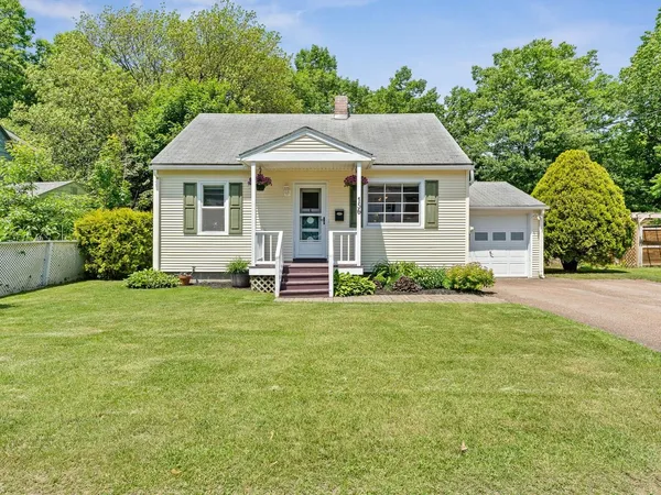 $485,000 | 156 Woodlawn Road, Burlington, VT 05408