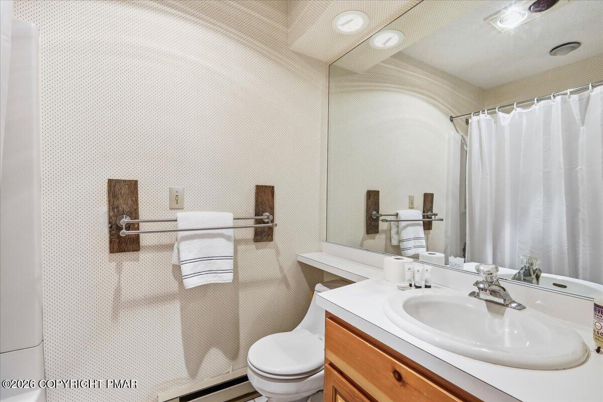 128 Short Hill Rd Lake Lake Harmony, PA 18624 - Photo 31 of 44 Bathroom #3