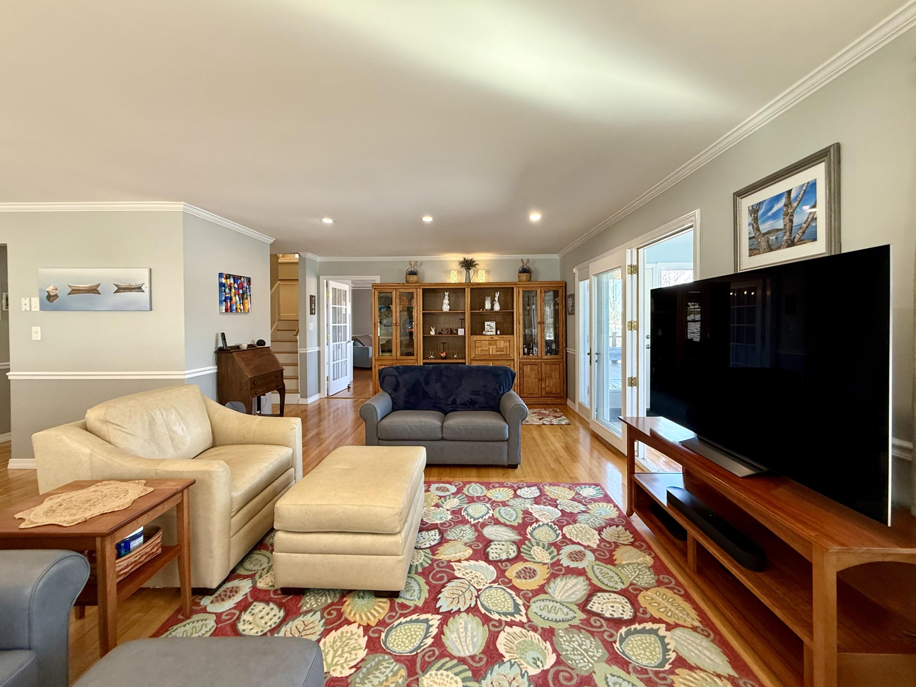 918 Main Street Calais, ME 04619 - Photo 21 of 115 Sitting area