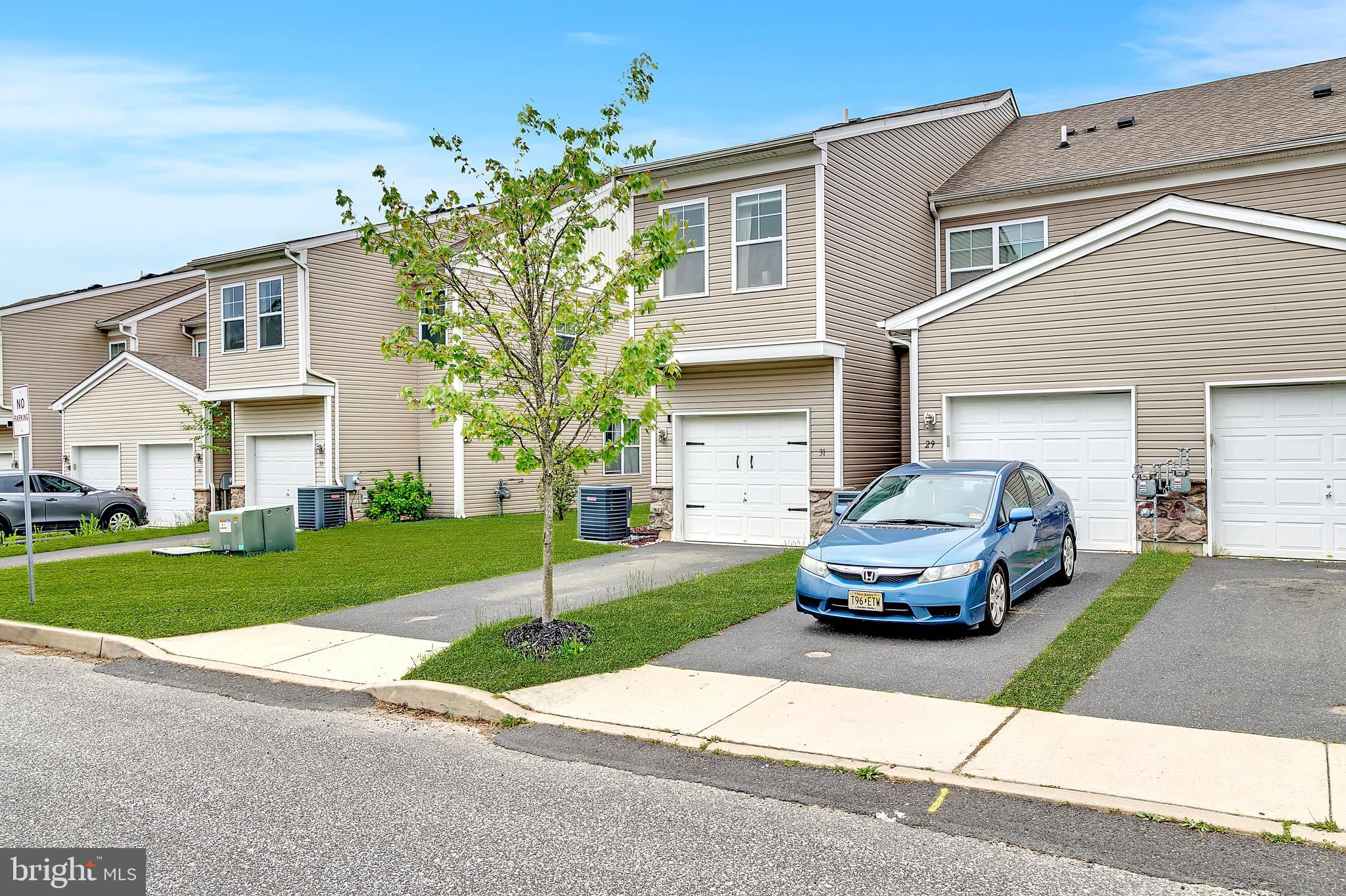 31 Rowand Way East Clementon, NJ 08021 - Photo 23 of 26 Driveway-Garage